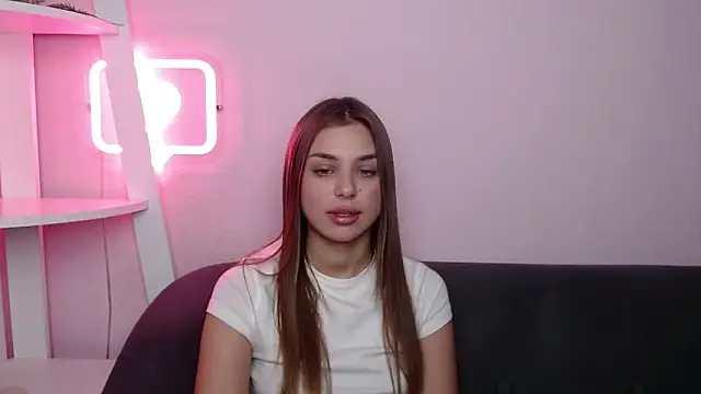 Snapshot of MilanaAngelAs chatting on February 14, 2026, 5:53 pm MilanaAngelAs online show from February 14, 2026, 5:53 pm