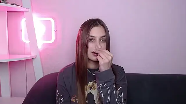 Snapshot of MilanaAngelAs chatting on February 16, 2026, 8:38 pm MilanaAngelAs online show from February 16, 2026, 8:38 pm