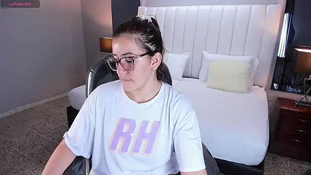 vanity sex online show from September 11, 2025, 11:32 am