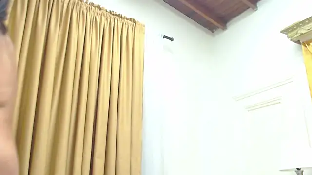 Snapshot of MiaCallie chatting on March 2, 2025, 7:56 pm MiaCallie online show from March 2, 2025, 7:56 pm