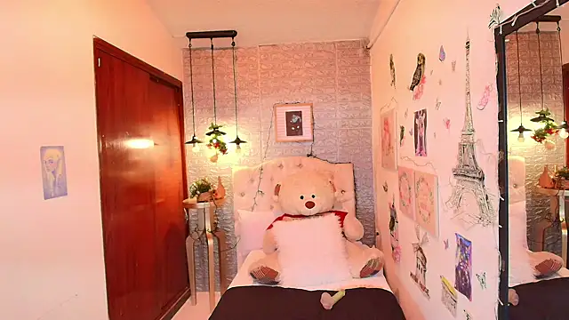 REDHOTTER  online show from February 8, 2025, 2:15 am