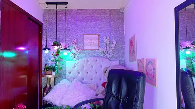 REDHOTTER  online show from February 17, 2026, 7:42 pm