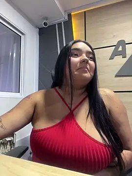 little lissiee online show from April 30, 2026, 12:39 am