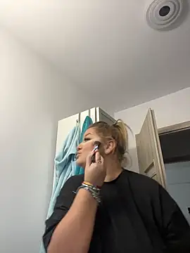 AllysonK online show from January 21, 2025, 8:52 am