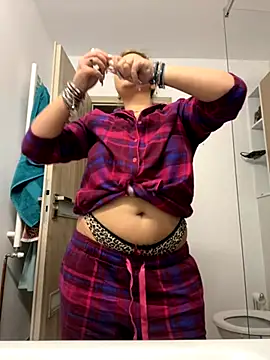 AllysonK online show from November 30, 2025, 1:37 pm