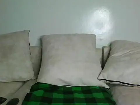 lisaa544 online show from February 12, 2026, 4:18 am