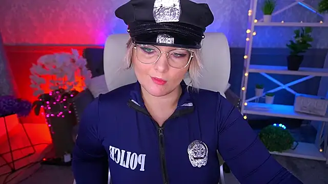 Snapshot of CoolTatis chatting on February 23, 2026, 7:39 am CoolTatis online show from February 23, 2026, 7:39 am