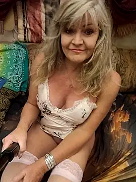 annika lately online show from March 5, 2026, 2:51 am