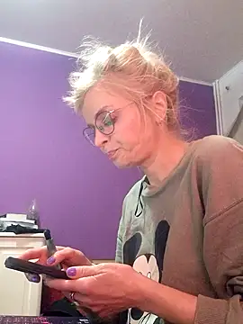 Snapshot of BritneyHudson chatting on March 1, 2026, 6:54 pm BritneyHudson online show from March 1, 2026, 6:54 pm