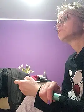 Snapshot of BritneyHudson chatting on March 5, 2026, 2:29 am BritneyHudson online show from March 5, 2026, 2:29 am