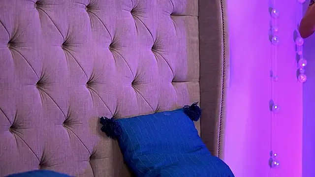 Snapshot of BritneyHudson chatting on March 9, 2026, 4:27 am BritneyHudson online show from March 9, 2026, 4:27 am