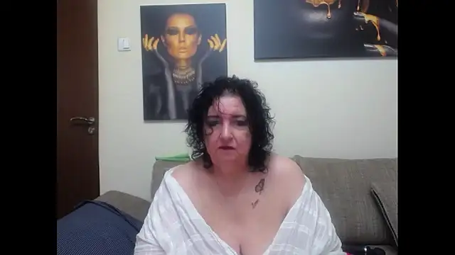 maturekorine online show from May 24, 2026, 6:02 pm