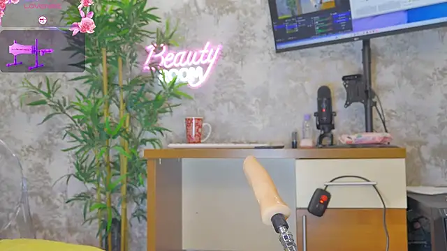 Snapshot of YourBurnWish chatting on January 12, 2026, 8:14 pm YourBurnWish online show from January 12, 2026, 8:14 pm