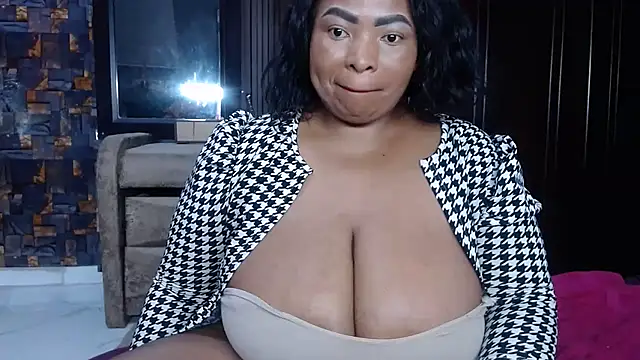 Snapshot of black_barbie4u chatting on May 3, 2026, 12:16 am black barbie4u online show from May 3, 2026, 12:16 am