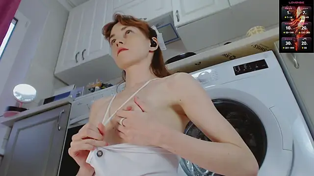 Amina Barbarian online show from September 16, 2025, 4:41 pm