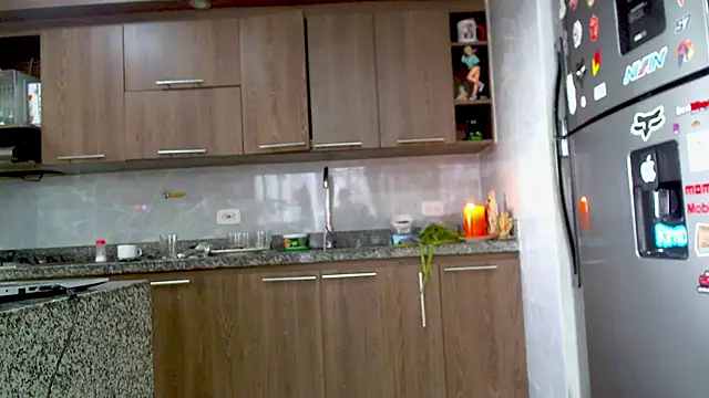 Snapshot of adan_eva960 chatting on February 15, 2025, 9:15 pm adan eva960 online show from February 15, 2025, 9:15 pm