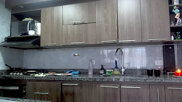 Snapshot of adan_eva960 chatting on February 25, 2025, 12:55 pm adan eva960 online show from February 25, 2025, 12:55 pm