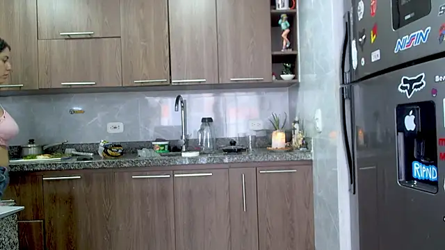 Snapshot of adan_eva960 chatting on March 10, 2025, 6:23 pm adan eva960 online show from March 10, 2025, 6:23 pm