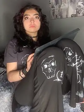  Gothiccbitch  online show from March 20, 2025, 9:15 am