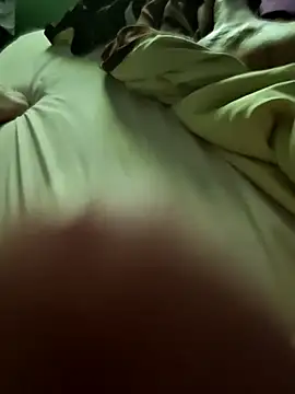 Snapshot of Szeltolo001 chatting on September 18, 2025, 7:16 pm Szeltolo001 online show from September 18, 2025, 7:16 pm