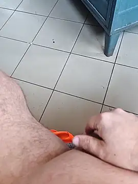 Snapshot of Szeltolo001 chatting on December 18, 2025, 11:16 am Szeltolo001 online show from December 18, 2025, 11:16 am