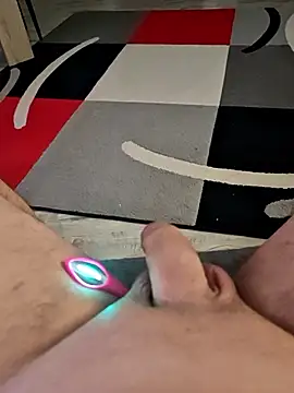 Snapshot of Szeltolo001 chatting on January 10, 2026, 2:57 am Szeltolo001 online show from January 10, 2026, 2:57 am