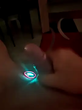 Snapshot of Szeltolo001 chatting on February 5, 2026, 2:49 am Szeltolo001 online show from February 5, 2026, 2:49 am