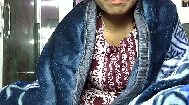 momo lov online show from December 15, 2024, 8:30 am