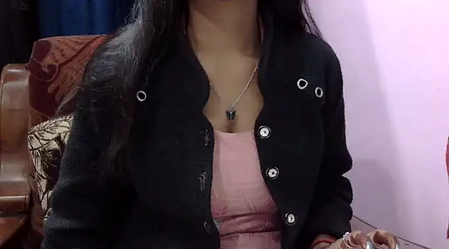 momo lov online show from January 11, 2025, 5:10 am