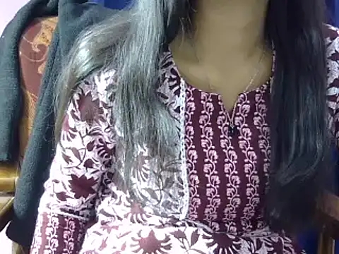 momo lov online show from January 19, 2025, 8:18 am