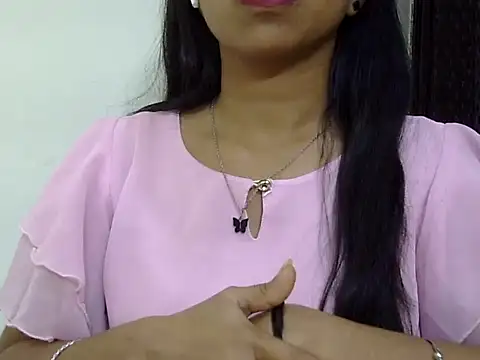 momo lov online show from March 11, 2025, 8:41 am