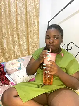 Snapshot of sweet18creamybigpussy chatting on October 12, 2025, 7:24 pm sweet18creamybigpussy online show from October 12, 2025, 7:24 pm