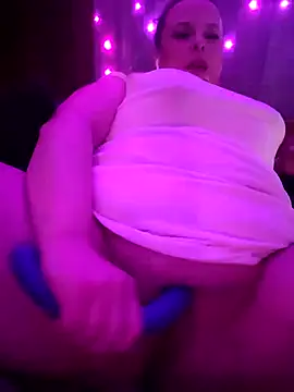 GinAnnTonic online show from February 5, 2025, 8:57 pm