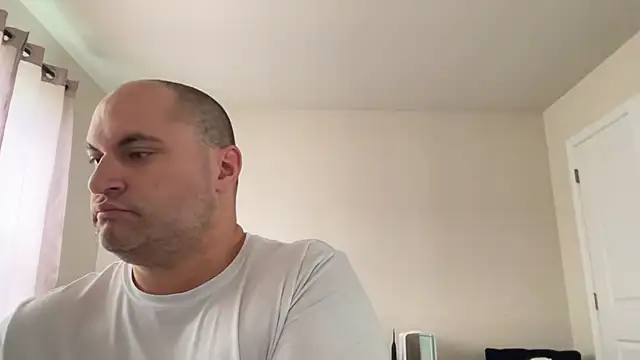 SluggishChase99 online show from April 1, 2026, 1:12 pm