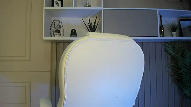 dahianthompson online show from January 11, 2025, 4:06 am