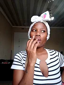 Snapshot of PerfectionBerrie chatting on February 1, 2026, 4:16 pm PerfectionBerrie online show from February 1, 2026, 4:16 pm