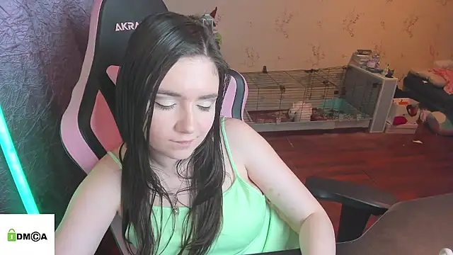 Snapshot of Crazy_forest_fairy chatting on January 17, 2026, 2:49 am Crazy forest fairy online show from January 17, 2026, 2:49 am