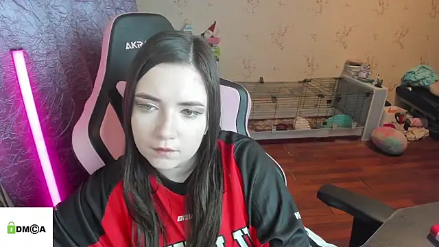 Snapshot of Crazy_forest_fairy chatting on February 5, 2026, 1:21 am Crazy forest fairy online show from February 5, 2026, 1:21 am