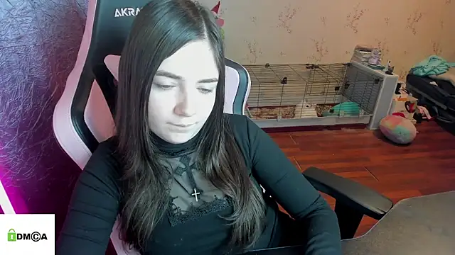 Snapshot of Crazy_forest_fairy chatting on February 6, 2026, 11:41 pm Crazy forest fairy online show from February 6, 2026, 11:41 pm