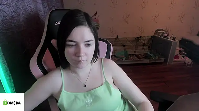 Snapshot of Crazy_forest_fairy chatting on February 27, 2026, 1:38 am Crazy forest fairy online show from February 27, 2026, 1:38 am