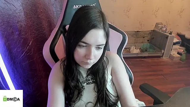 Snapshot of Crazy_forest_fairy chatting on April 3, 2026, 10:30 pm Crazy forest fairy online show from April 3, 2026, 10:30 pm