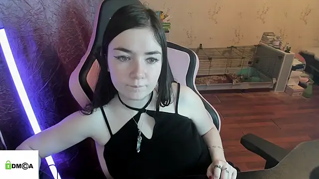 Snapshot of Crazy_forest_fairy chatting on April 5, 2026, 2:31 am Crazy forest fairy online show from April 5, 2026, 2:31 am