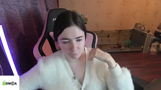 Snapshot of Crazy_forest_fairy chatting on April 13, 2026, 7:30 pm Crazy forest fairy online show from April 13, 2026, 7:30 pm