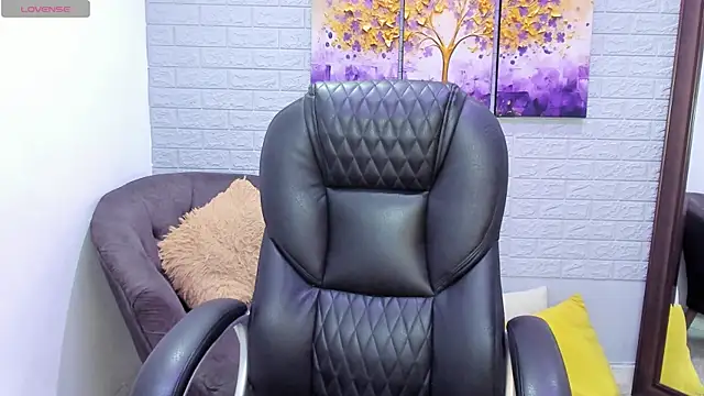  alaiasmile  online show from September 27, 2025, 7:19 pm