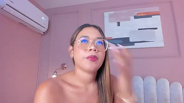 Snapshot of mara_brooks chatting on March 5, 2025, 9:59 pm mara brooks online show from March 5, 2025, 9:59 pm