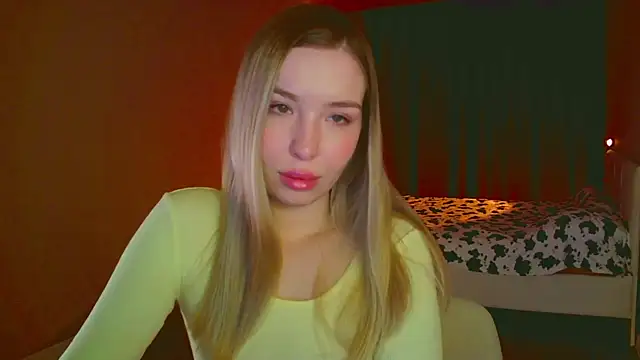 mia raspberrie online show from February 9, 2025, 3:11 am