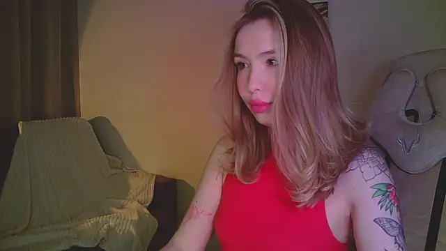 mia raspberrie online show from April 13, 2026, 8:25 pm