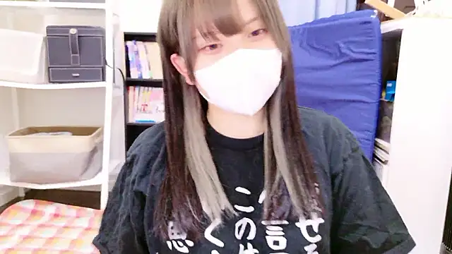 Snapshot of senachinnn chatting on October 21, 2025, 6:36 am senachinnn online show from October 21, 2025, 6:36 am