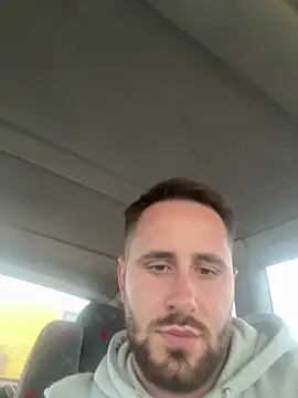 GeoGeorgee online show from December 5, 2025, 9:40 am