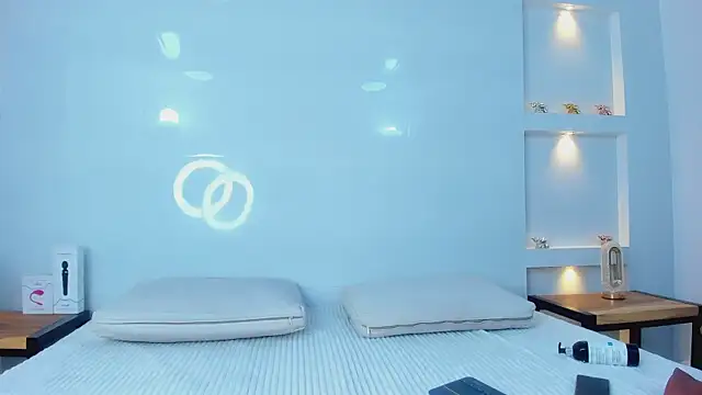 Dalia-Prada online show from December 4, 2025, 4:55 am